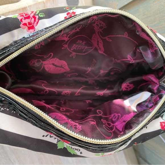 Betsey Johnson Striped Skull Floral Makeup Cosmetic Bag - Picture 4 of 8